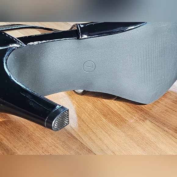 NWOT - WuORWu "Women's Black Patent Leather Closed Toe Pumps" - Picture 11 of 11